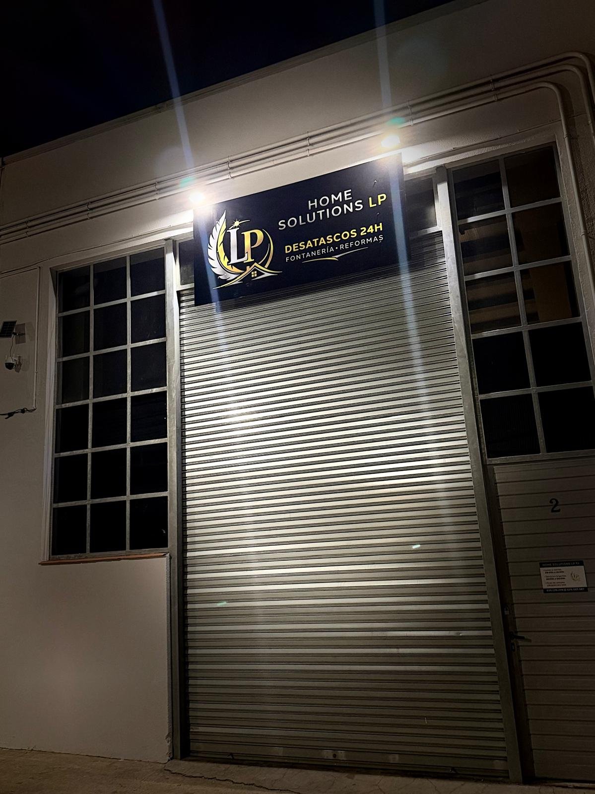 Exterior de las instalaciones de Desatascos Home Solutions LP